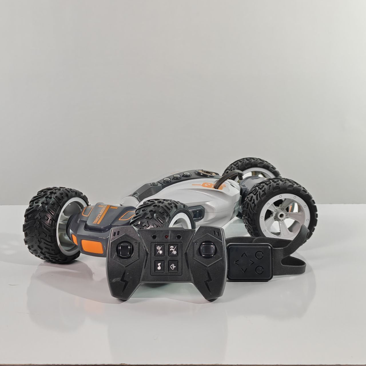 سيارة حركات بهلوانيةToys Stunt Torsion