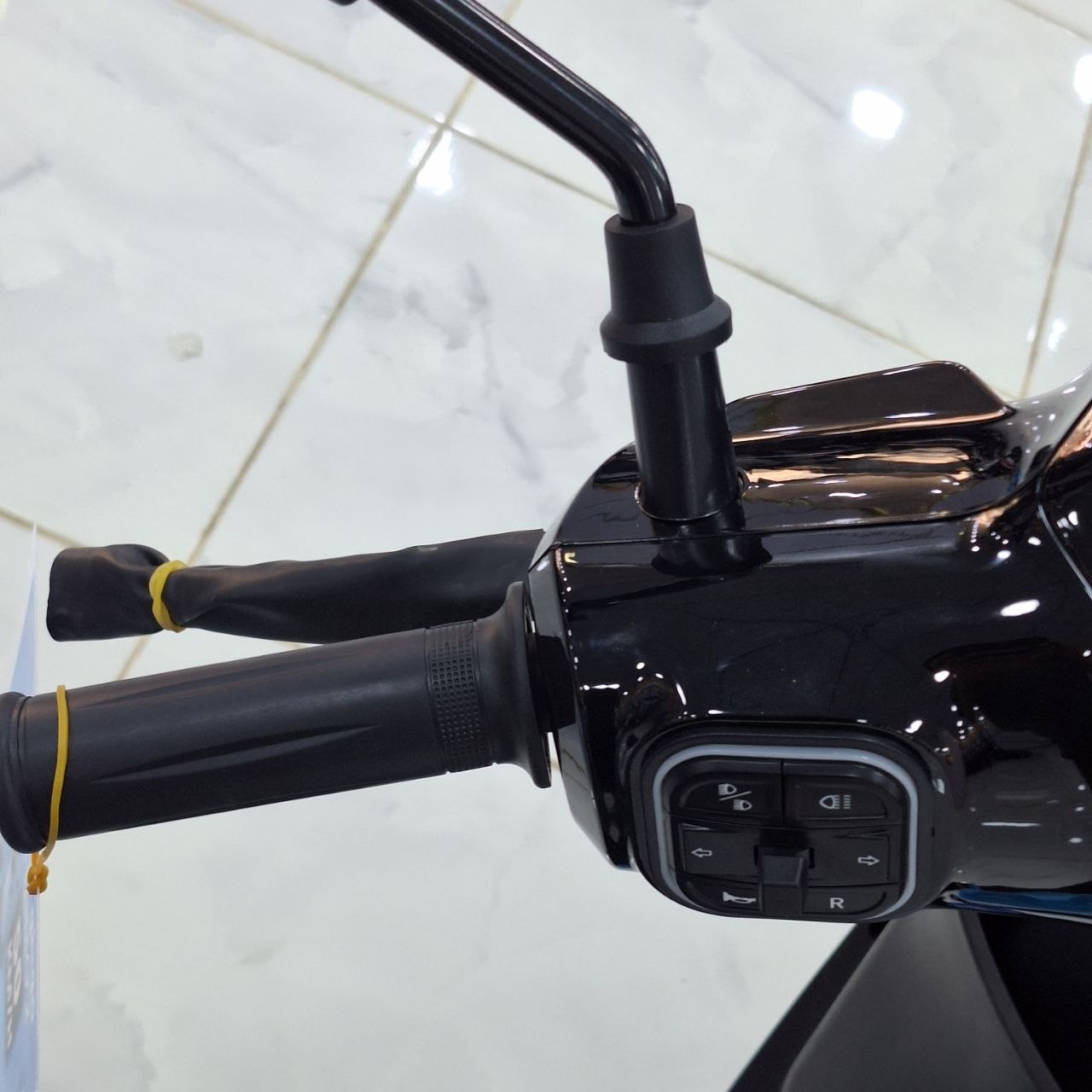 موطو كهربائية NUI MIMO 2 للكبار بمحرك 1200W وبطارية ليثيوم 60V | NUI MIMO 2 Electric Scooter 1200W Lithium Battery