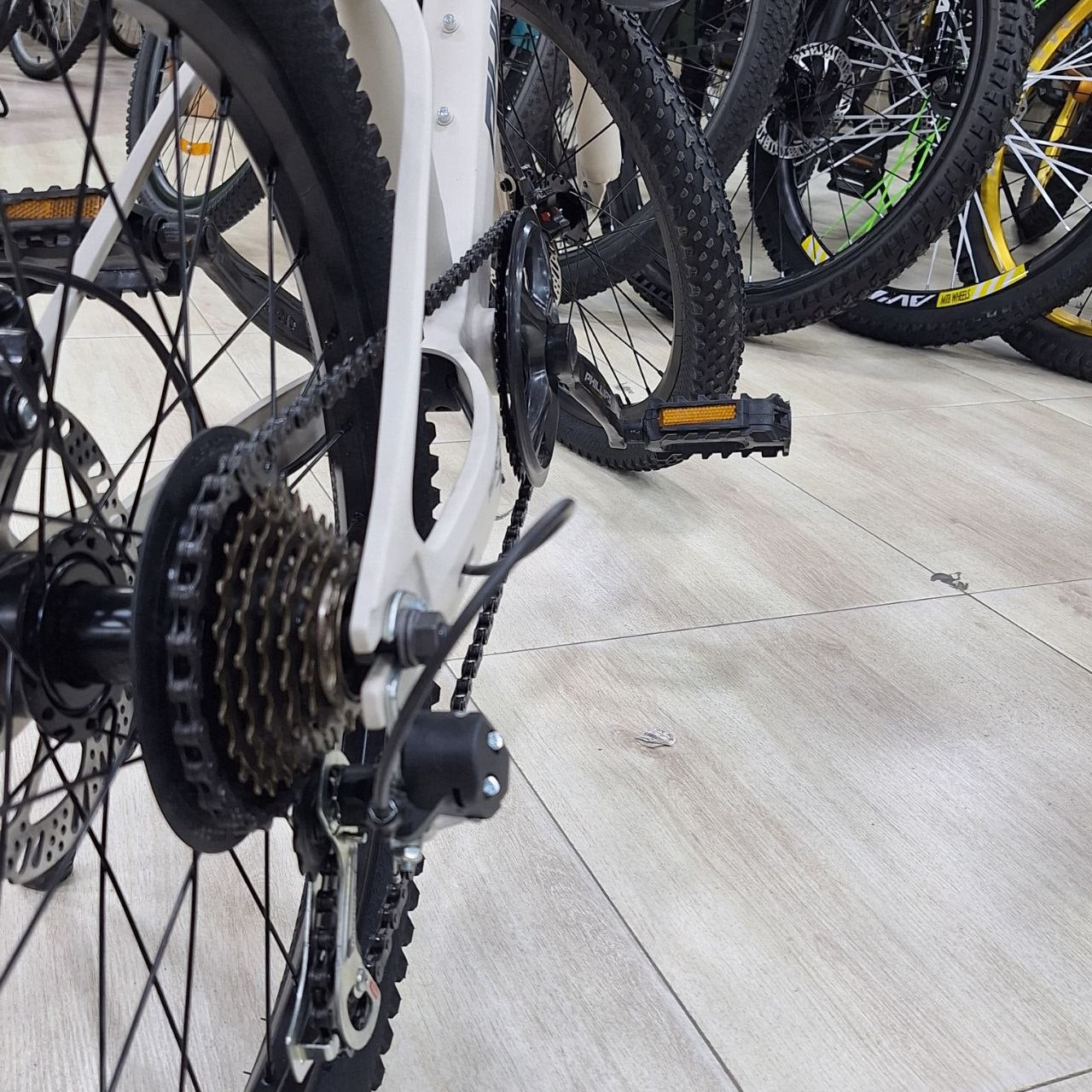 دراجة هوائية PHILLIPS للأطفال والشباب مقاس 20 بتصميم جبلي وفرامل قرصية | PHILLIPS 20” Mountain Bike for Kids &amp; Youth