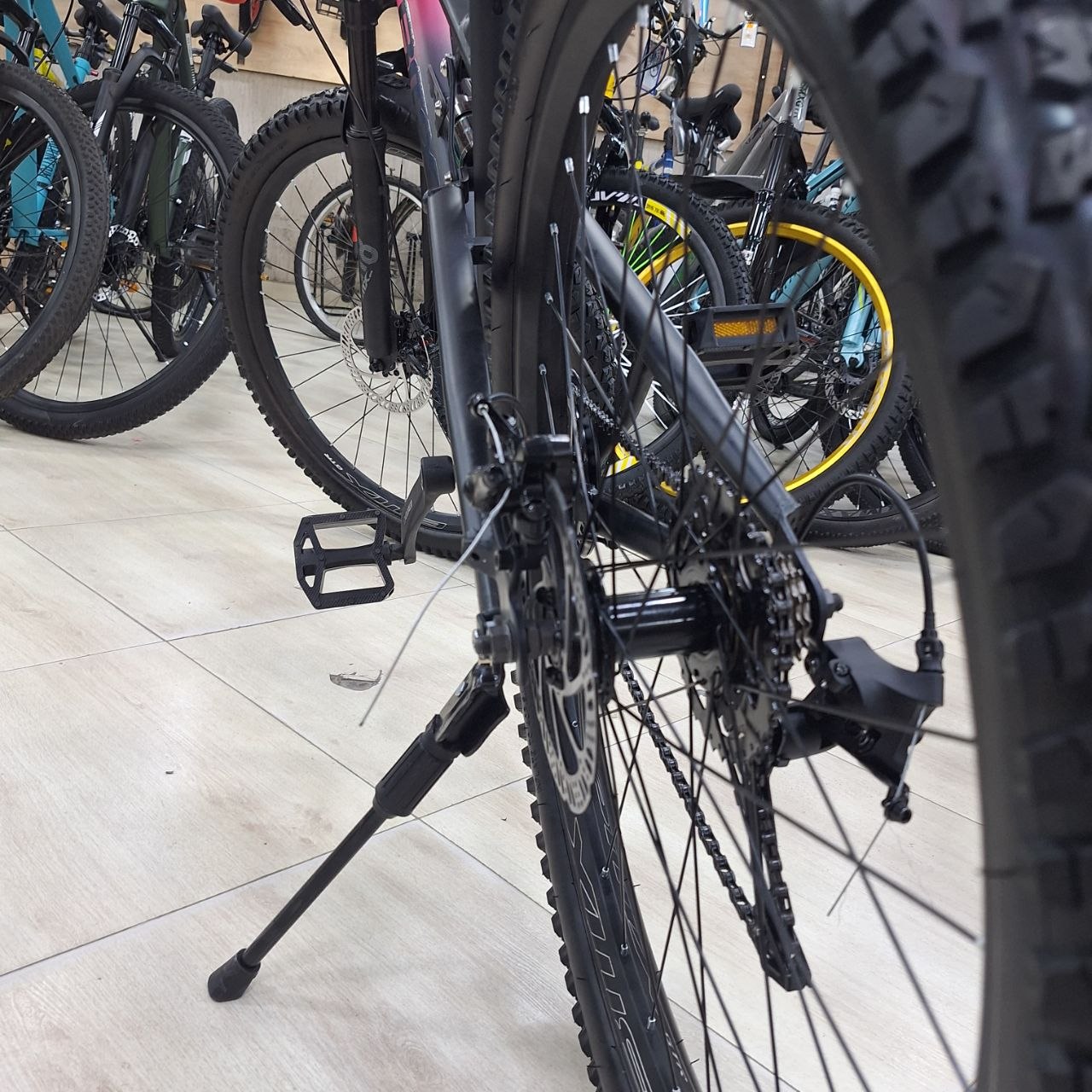 دراجة هوائية BIX للشباب والكبار مقاس 26 بتصميم جبلي وفرامل قرصية | BIX 26” Mountain Bike with Disc Brakes