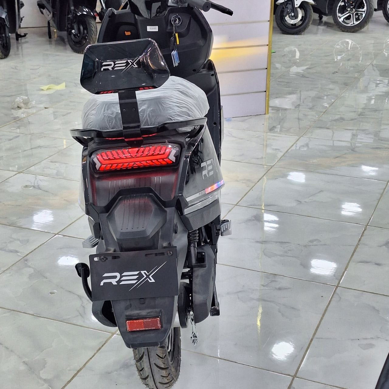 دراجة كهربائية A210 للكبار 2000W | A210 Electric Scooter