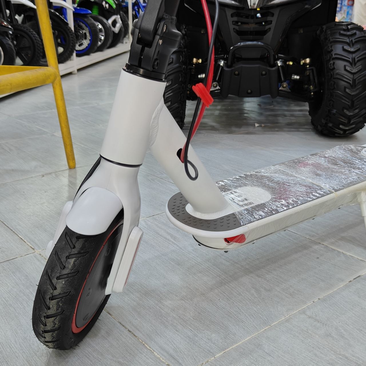 سكوتر كهربائي أبيض قابل للطي | White Foldable Electric Scooter