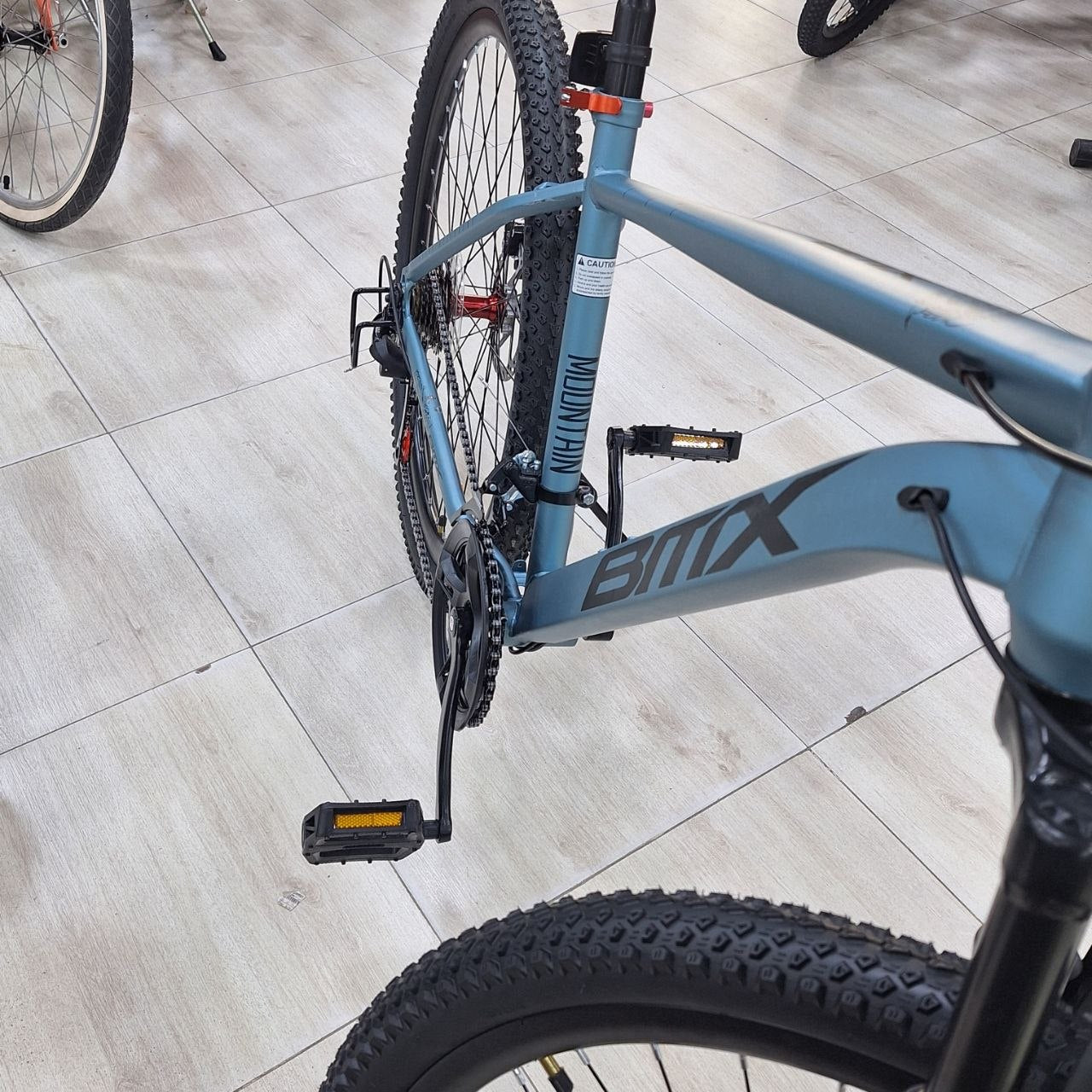 دراجة هوائية BIX للكبار والشباب مقاس 27.5 بتصميم جبلي وفرامل قرصية | BIX 27.5” Mountain Bike with Disc Brakes