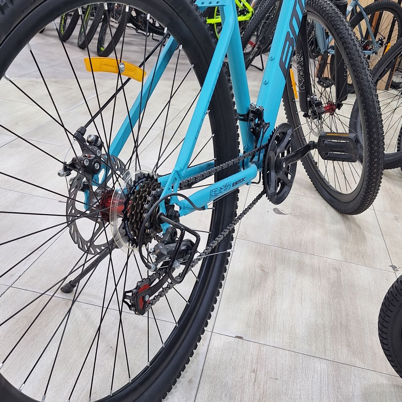 دراجة هوائية BIX للكبار والشباب مقاس 29 بتصميم جبلي وفرامل قرصية | BIX 29” Mountain Bike with Disc Brakes
