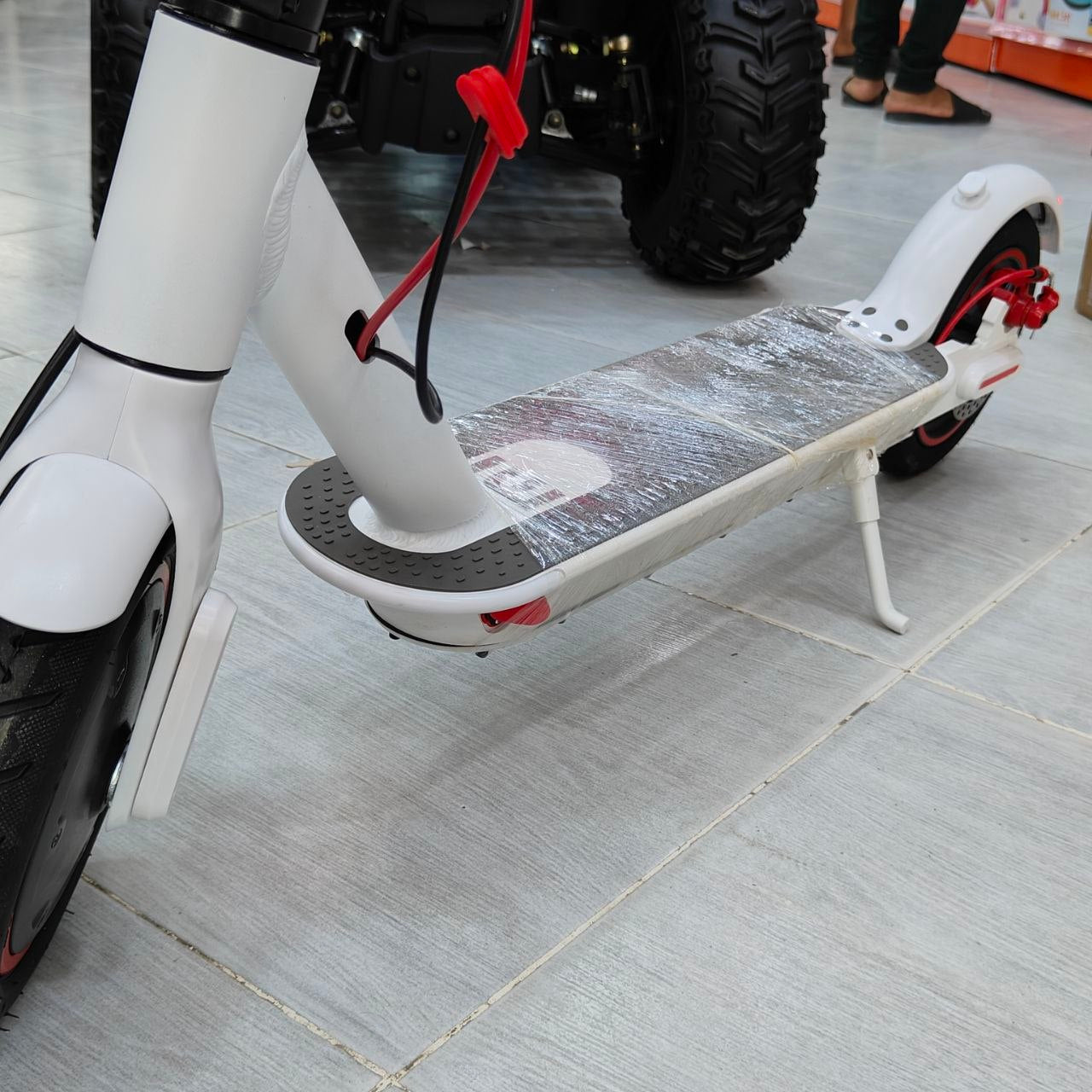 سكوتر كهربائي أبيض قابل للطي | White Foldable Electric Scooter