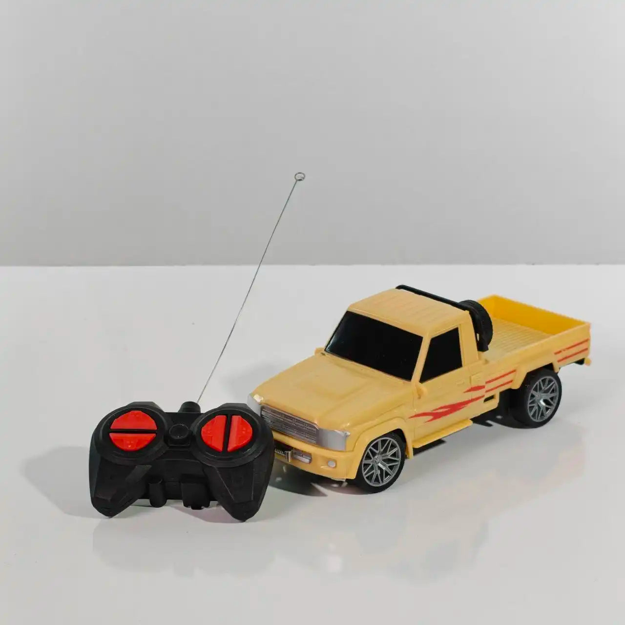 سيارة شاص صغيرة للأطفال لاسلكية Mini RC SUV Car