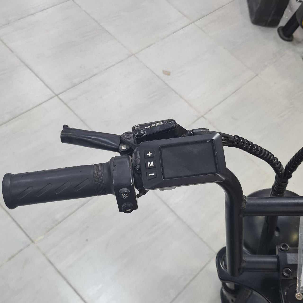 دراجة كهربائية QUASMAX بسلة أمامية | QUASMAX Electric Utility Bike