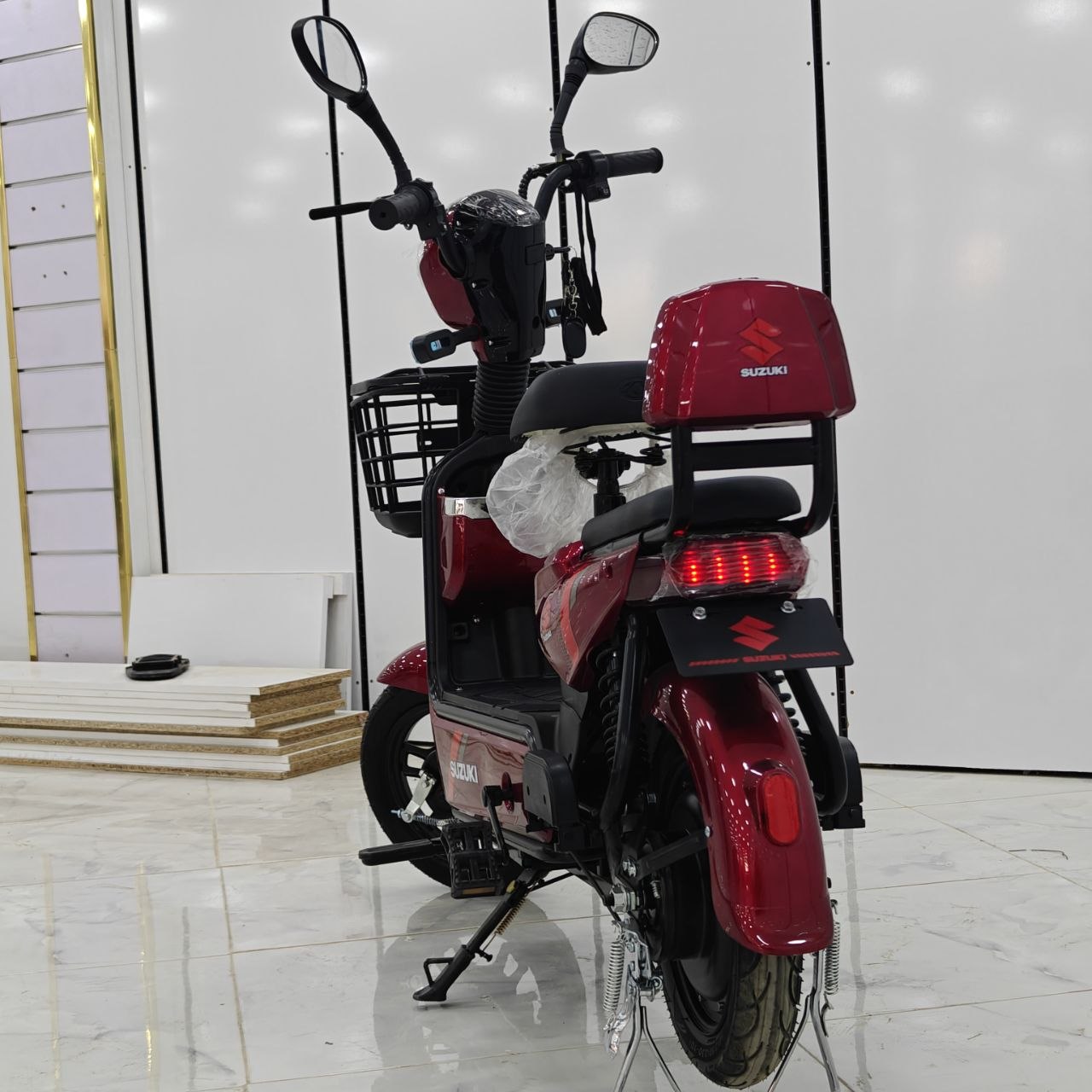 دراجة كهربائية SUZUKI