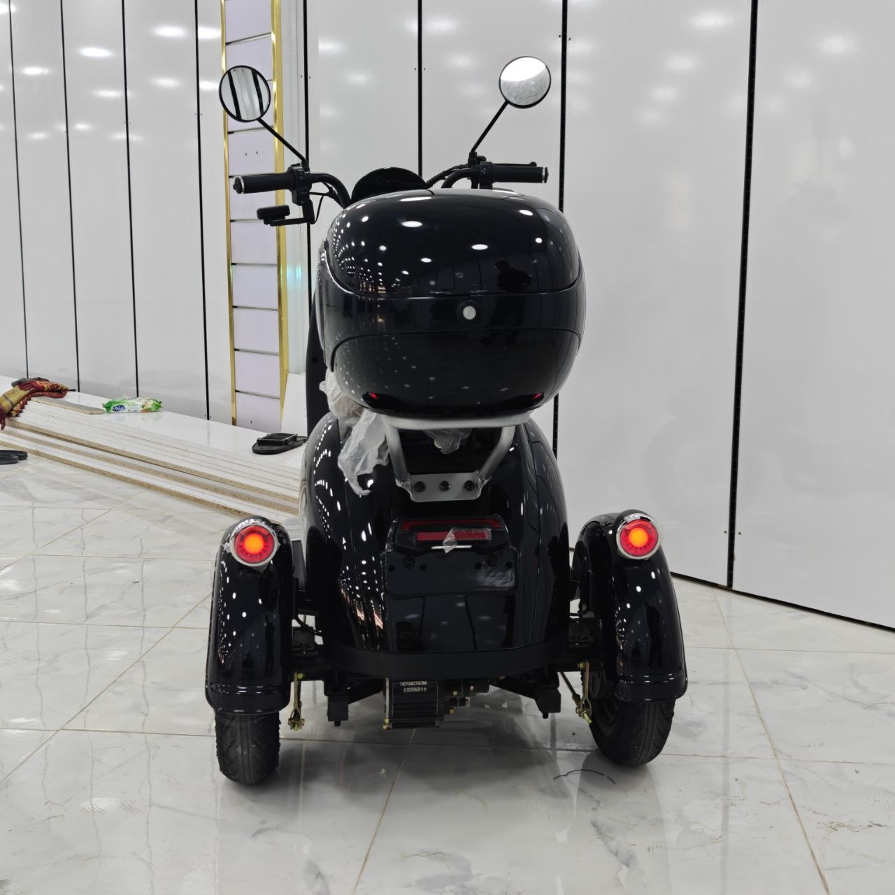 دراجة كهربائية V1 Scooter Électrique V1