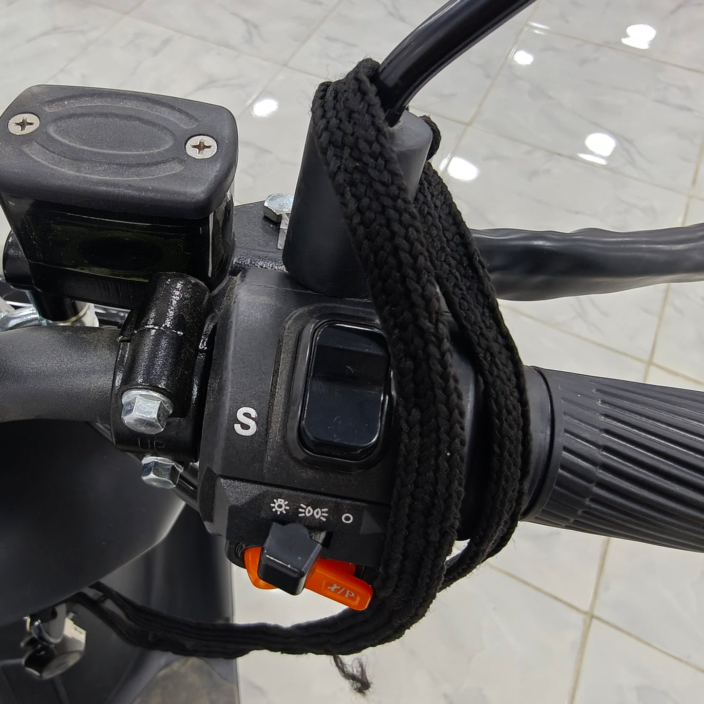 موطو كهربائية RAADA DORA 1000W | RAADA DORA 1000W Electric Scooter