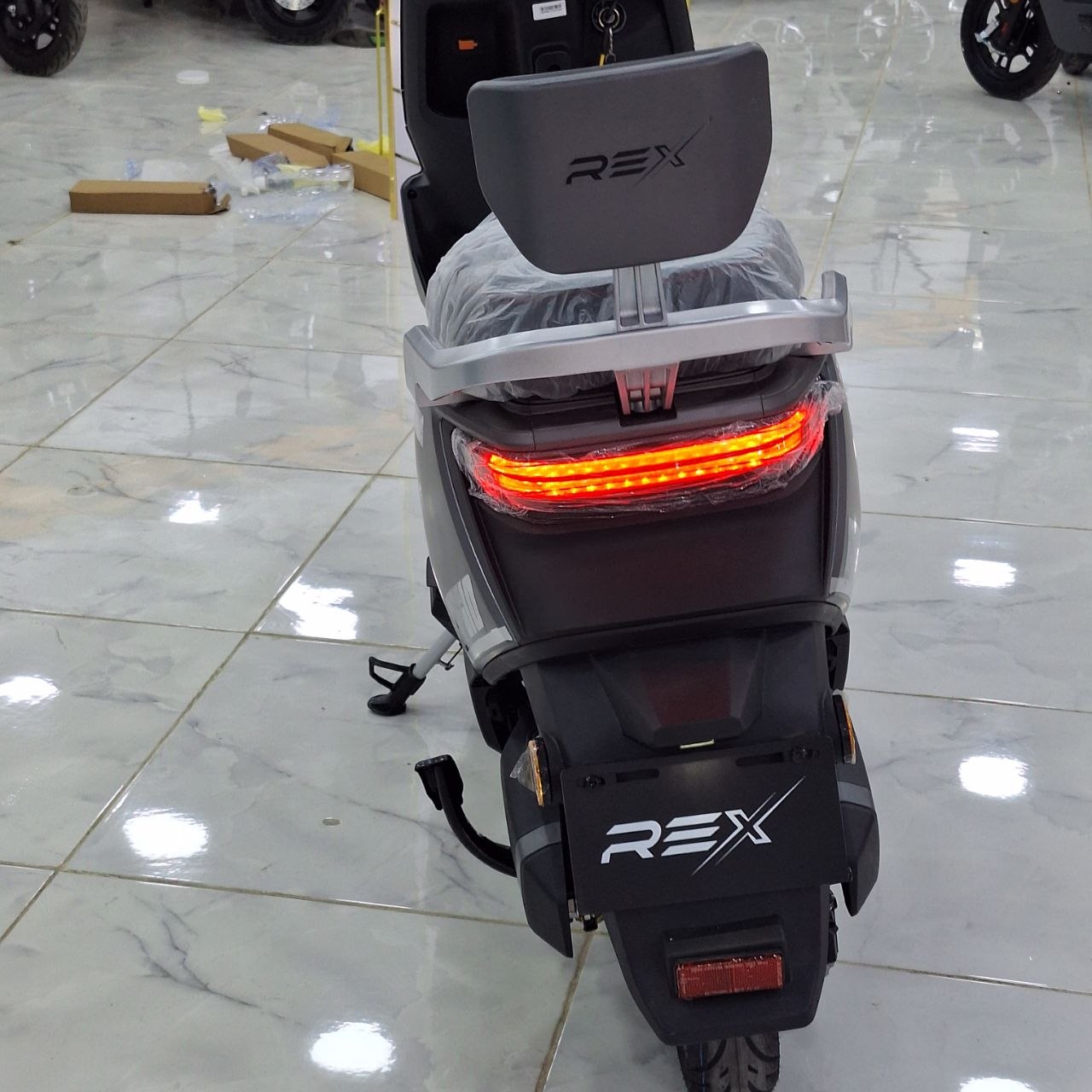 دراجة كهربائية CP610 للكبار 1200W | CP610 Electric Scooter