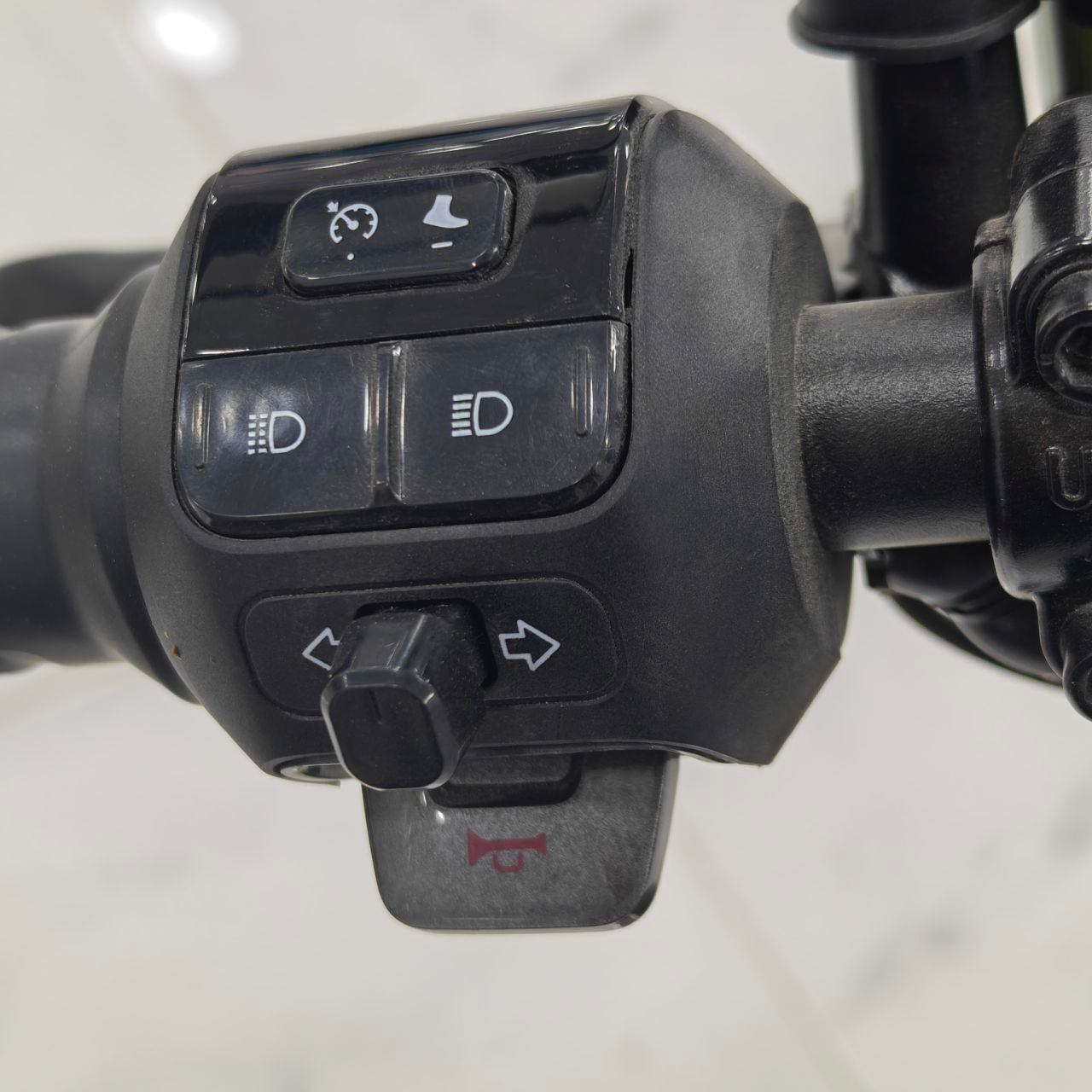 دراجة كهربائية NIU SCOOTER YOS