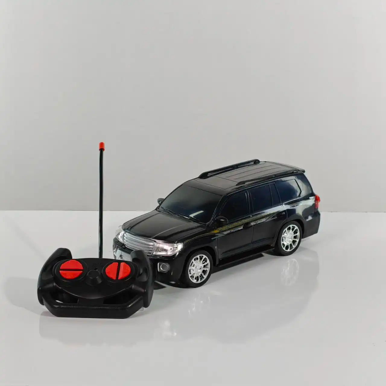 سيارة تويوتا لاند كروزر للأطفال لاسلكية Toyota Land Cruiser RC Car
