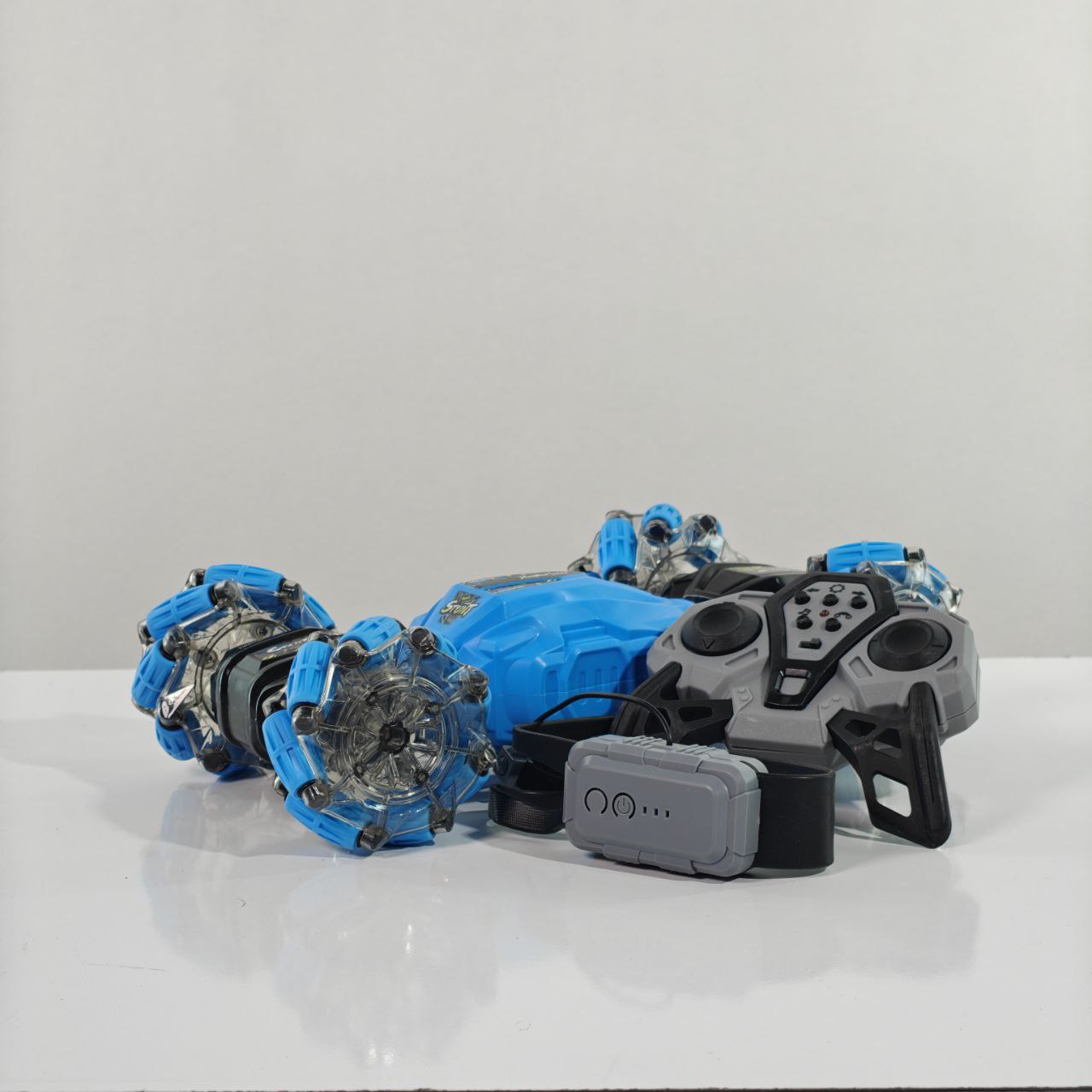 سيارة بهلوانية مزدوجة الجوانبDouble-Sided RC Stunt Car