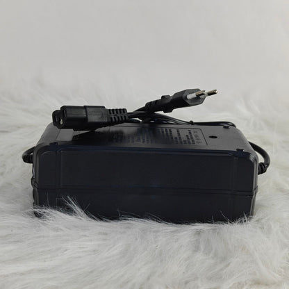بطارية ذكية مع شاحن 72V 32Ah – Smart Battery Charger OG 72V32Ah الخيار المثالي لمستخدمي الدراجات والسكوترات الكهربائية الباحثين عن أداء قوي واستعمال موثوق
