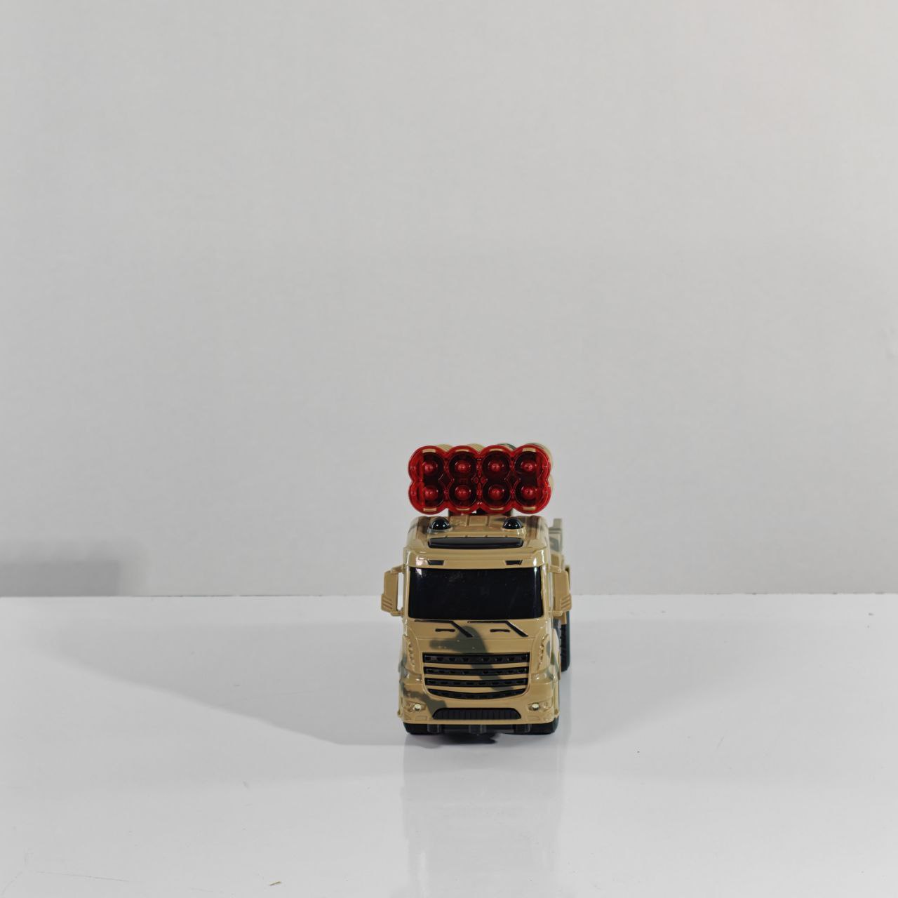 شاحنة عسكرية  Military RC Truck with Rocket Launcher