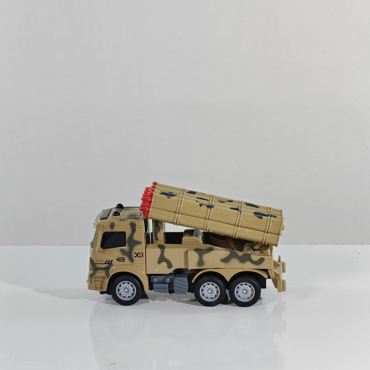 شاحنة عسكرية  Military RC Truck with Rocket Launcher