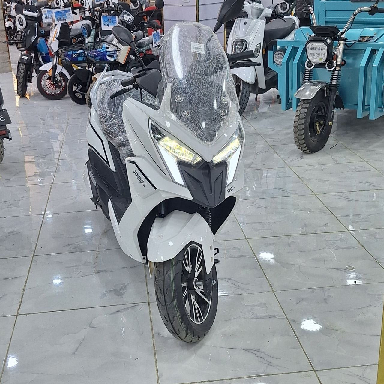 دراجة كهربائية Z-MAX للكبار 2500W | Z-MAX Electric Scooter
